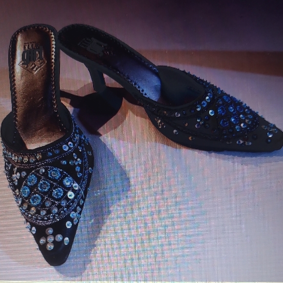 Elle Shoes - ELLE girl Giselle Beaded Sequined Bohemina Oriental Indian 2.5" heels sz 7